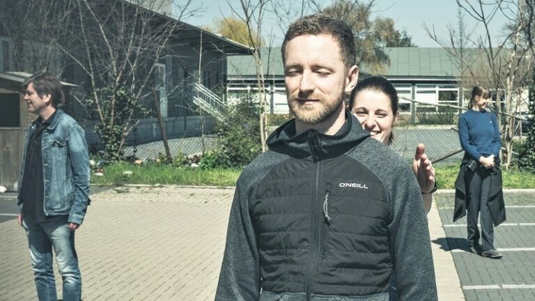 Arts-based Learning bei DEAplus – Innovative Trainingsmethoden in Meister*innen-Fortbildung