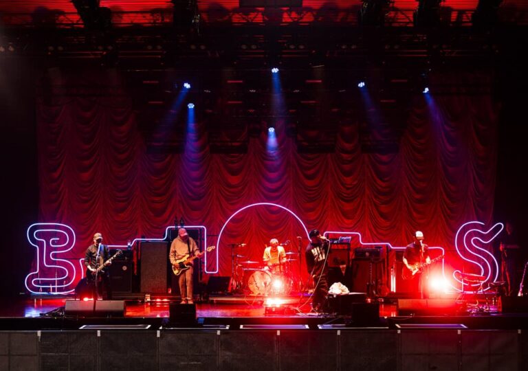 WENIGER SPOT, MEHR SEELE: BEATSTEAKS LIVE MIT DYNAMIK VON GLP WENIGER SPOT, MEHR SEELE: BEATSTEAKS LIVE MIT DYNAMIK VON GLP