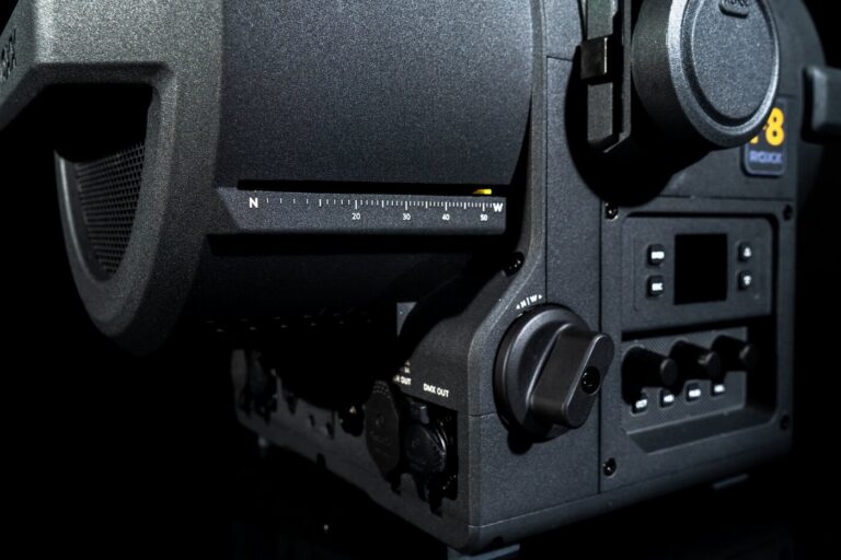 ISE 2026: Roadshow GmbH setzt bei drei internationalen Markenauftritten auf ROXX