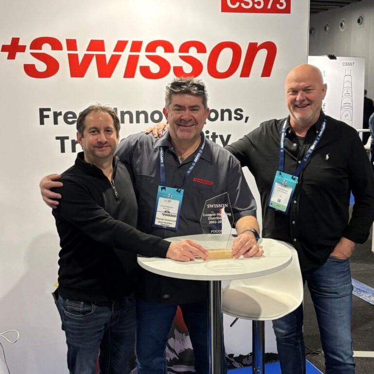 24 Jahre Partnerschaft: Swisson ehrt Focon Showtechnic als weltweit treuesten Distributor