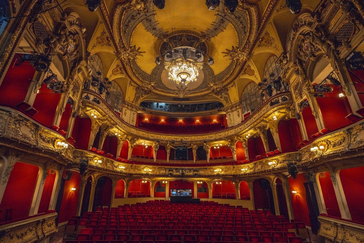Berliner Ensemble modernisiert Backstage-Infrastruktur mit Riedel Stage Systems