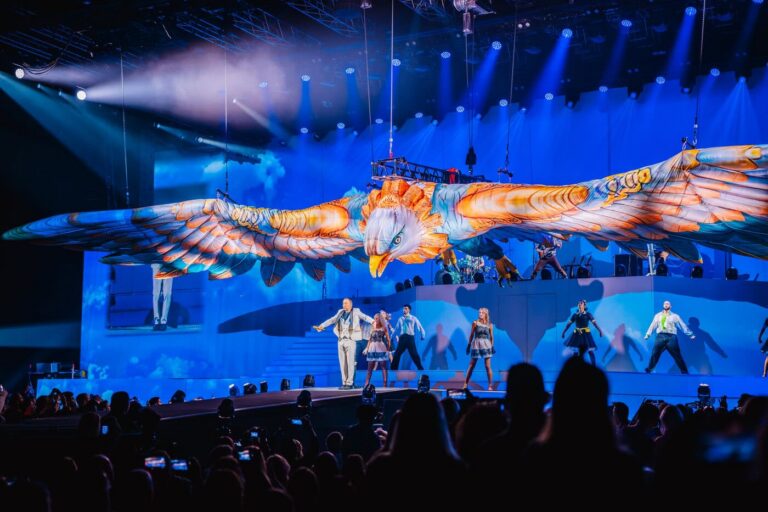 GLP X5 SERIES BEGLEITET DJ BOBO AUF „THE GREAT ADVENTURE“ TOUR 2026 GLP X5 SERIES BEGLEITET DJ BOBO AUF „THE GREAT ADVENTURE“ TOUR 2026