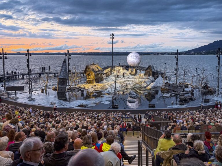 Bregenzer Festspiele erweitern Einsatz von Riedel-Technologien für Open-Air-Opernproduktionen Bregenzer Festspiele erweitern Einsatz von Riedel-Technologien für Open-Air-Opernproduktionen
