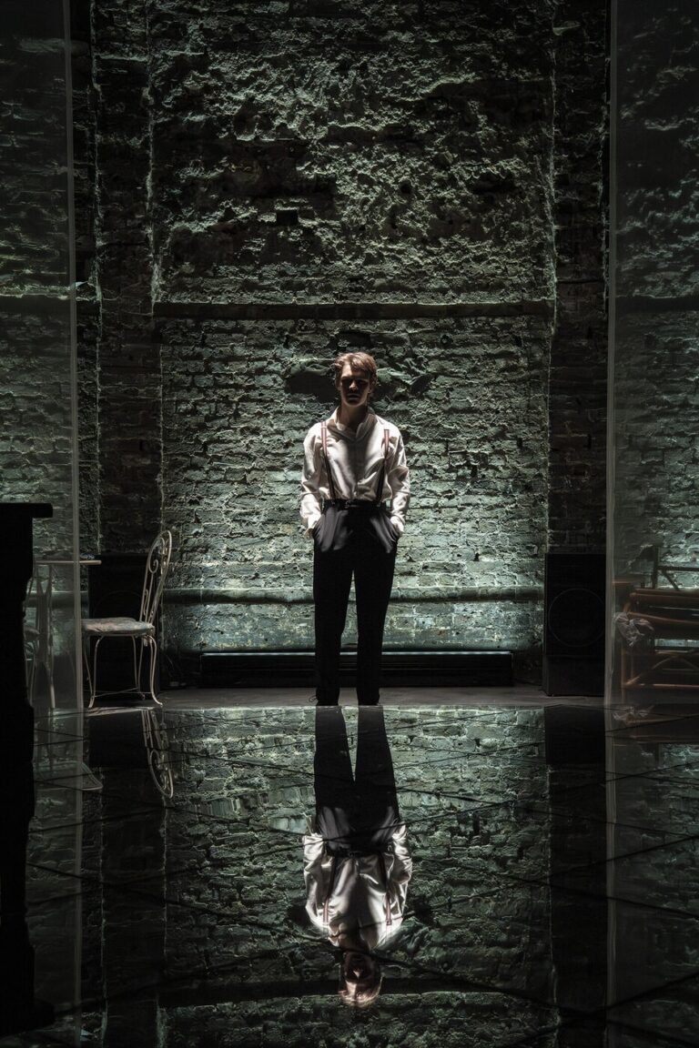 GLP CREOS FEIERN THEATERPREMIERE IM LONDONER ALMEIDA THEATRE GLP CREOS FEIERN THEATERPREMIERE IM LONDONER ALMEIDA THEATRE