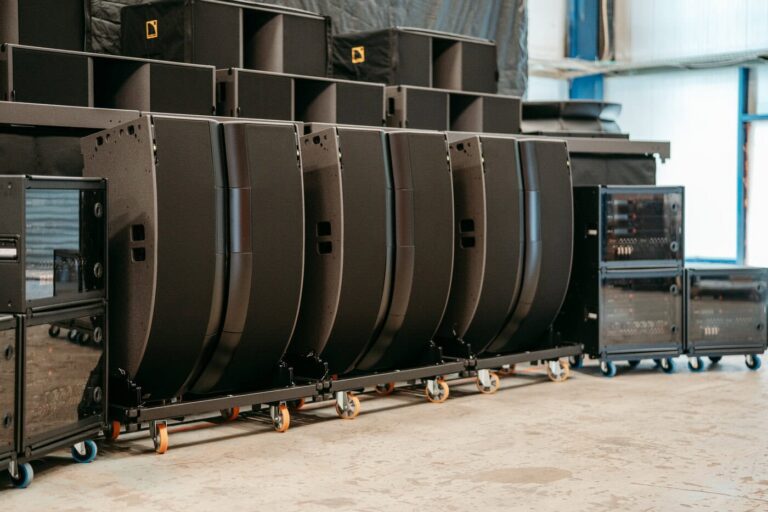 LSP Light & Sound Professional GmbH investiert in L-Acoustics L2-System LSP Light & Sound Professional GmbH investiert in L-Acoustics L2-System