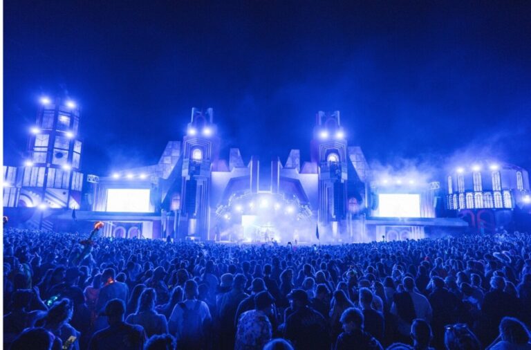 Licht im Paralleluniversum – Cameo auf dem Boomtown Festival 2025