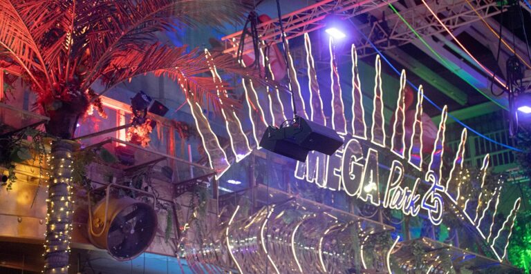 MegaPark Mallorca setzt auf Meyer Sound für druckvollen Clubsound MegaPark Mallorca setzt auf Meyer Sound für druckvollen Clubsound