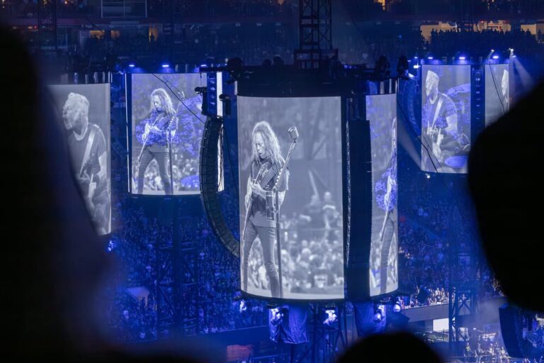 Metallicas M72-Welttour hebt visuelles Erlebnis mit PIXERA Media-Server-System auf ein neues Level Metallicas M72-Welttour hebt visuelles Erlebnis mit PIXERA Media-Server-System auf ein neues Level
