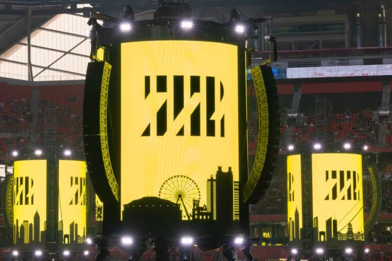 Metallicas M72-Welttour hebt visuelles Erlebnis mit PIXERA Media-Server-System auf ein neues Level Metallicas M72-Welttour hebt visuelles Erlebnis mit PIXERA Media-Server-System auf ein neues Level