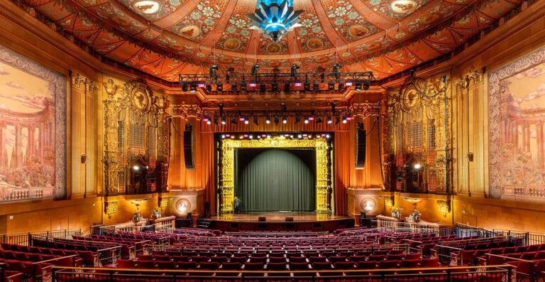 Meyer Sound liefert Kino- und Konzertsysteme für das Castro Theatre in San Francisco Meyer Sound liefert Kino- und Konzertsysteme für das Castro Theatre in San Francisco