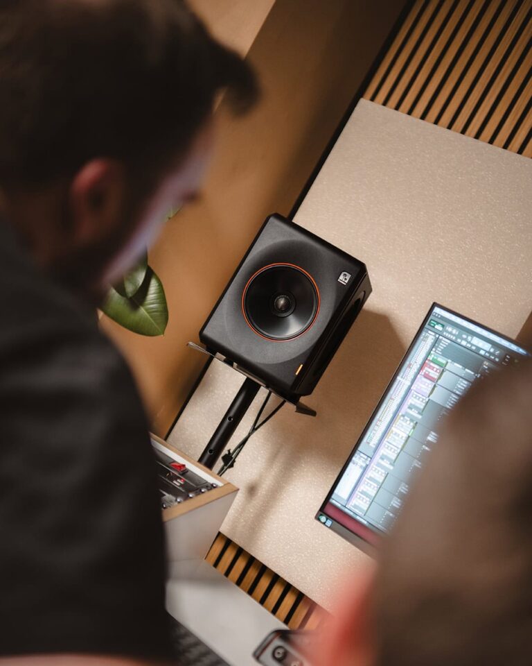 Palmer präsentiert ORBIT 11 – koaxialer 3-Wege-Studiomonitor mit echter Punktschallquelle
