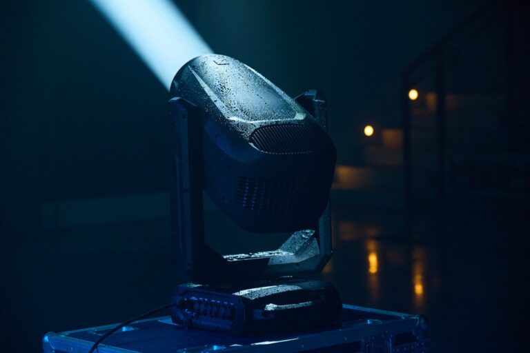 Power Beyond Elements: Cameo präsentiert den OPUS® X4 IP – IP65 Spot Profile Moving Head für kompromisslose Outdoor-Produktionen Power Beyond Elements: Cameo präsentiert den OPUS® X4 IP – IP65 Spot Profile Moving Head für kompromisslose Outdoor-Produktionen