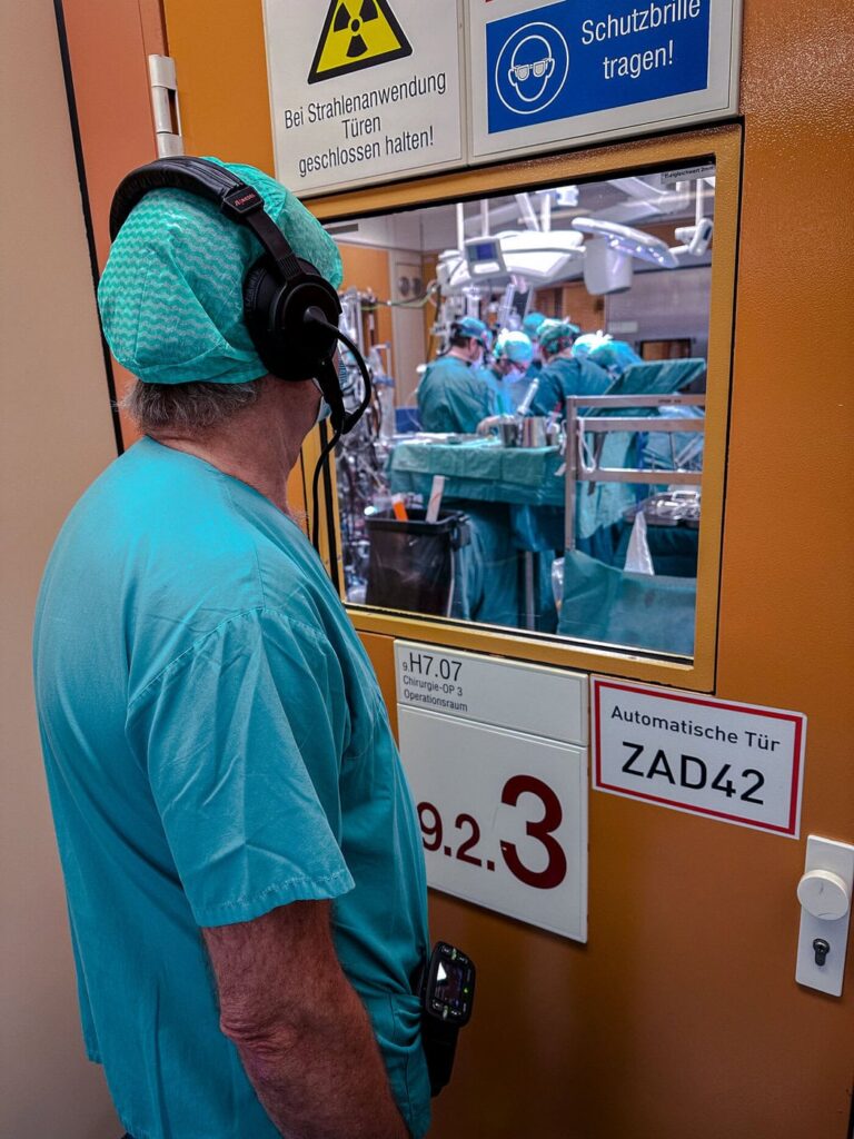 Riedel verbindet Live-Chirurgie und Fachpublikum beim medizinischen Kongress VISAR 2025 Riedel verbindet Live-Chirurgie und Fachpublikum beim medizinischen Kongress VISAR 2025