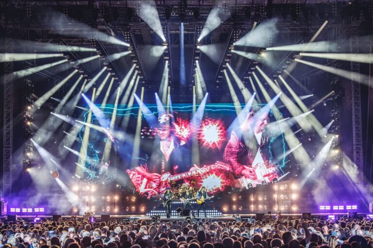 STADION-HEIMSPIEL IN HANNOVER: SCORPIONS FEIERN 60 JAHRE MIT GLP-NEUZUGÄNGEN FÜR MEHR PUNCH UND FLÄCHENWIRKUNG STADION-HEIMSPIEL IN HANNOVER: SCORPIONS FEIERN 60 JAHRE MIT GLP-NEUZUGÄNGEN FÜR MEHR PUNCH UND FLÄCHENWIRKUNG