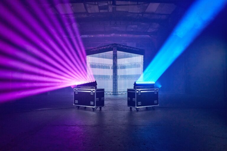 Shape Spaces. Create Motion: Cameo erweitert OTOS® Serie um die neuen IP65 Moving Bars OTOS® LC12 und OTOS® L16