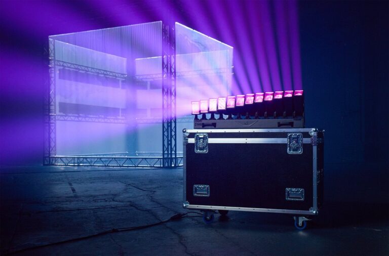Shape Spaces. Create Motion: Cameo erweitert OTOS® Serie um die neuen IP65 Moving Bars OTOS® LC12 und OTOS® L16
