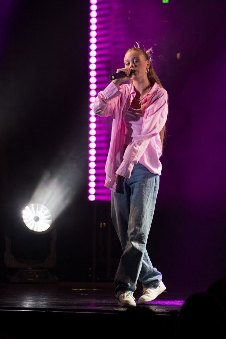 Talentshow mit ETC-Scheinwerfern perfekt in Szene gesetzt Talentshow mit ETC-Scheinwerfern perfekt in Szene gesetzt