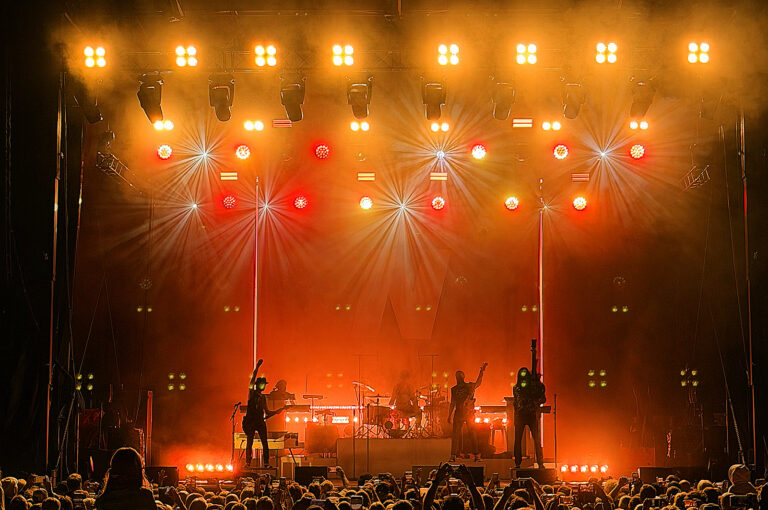 Neueste Lichttechnik bei Nenas Tourstopp im Schloss Prugg Robe Nena 2026 3 Nicolas Becker 768x510