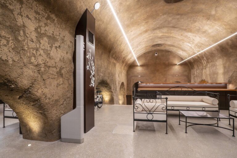 Vernetzte Audiotechnik für historische Eventlocation – LD Systems und QUESTRA in der Villa Eloise adam hall integrated systems press teaser villa eloise7 768x512