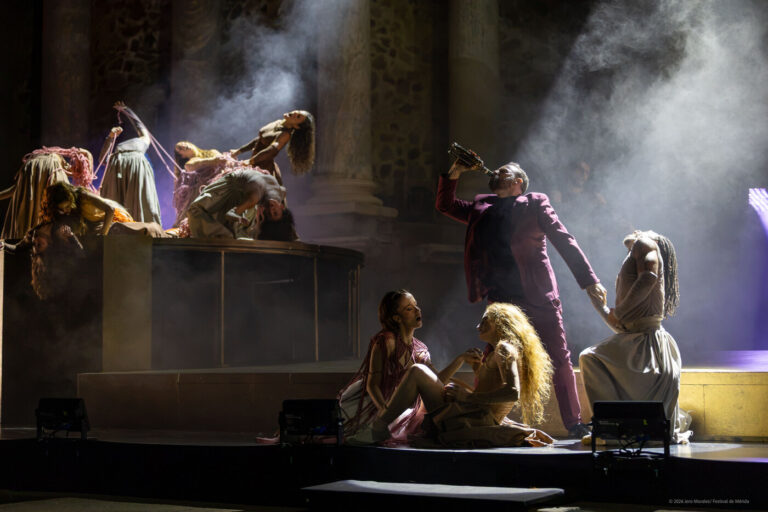 GLP TWYN VERBINDEN BÜHNE UND HISTORISCHE KULISSE BEIM KLASSIKTHEATERFESTIVAL IN MÉRIDA Fes5 21072026 Photo Credit Jero Morales 768x512